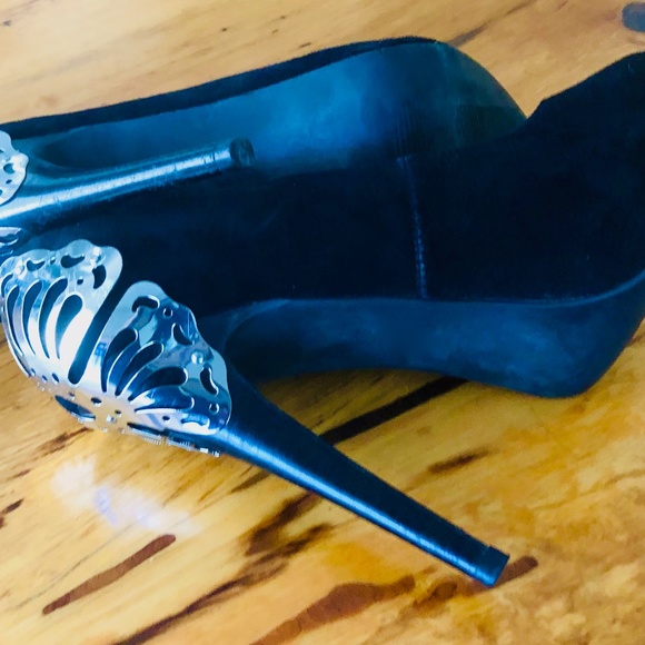 CARLOS SANTANA 7 1/2 A black suede pumps (High Heels) Perfect heels - Picture 6 of 9